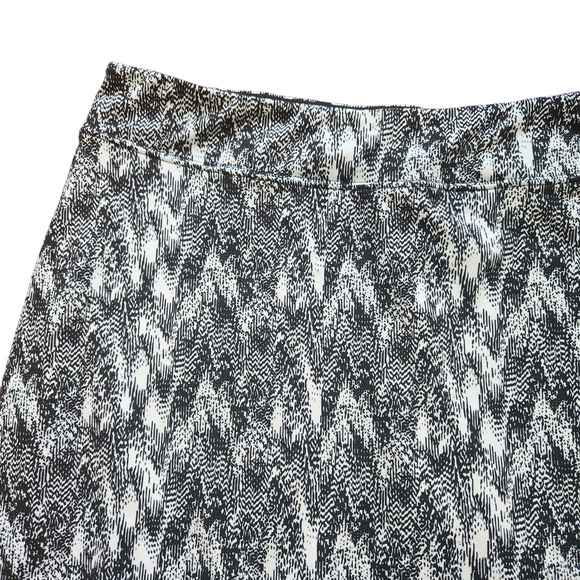 Tranquility Skort Womens XL Black & White Print Activewear - Picture 2 of 7